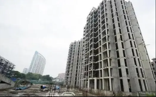 北京房產(chǎn)律師解讀：貸款買房，樓盤爛尾，業(yè)主該如何維權(quán)？
