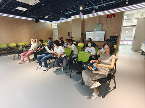 培訓課由現場教學轉為網絡直播，學員能否要求退還相應費用？